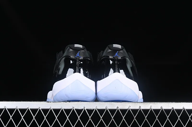 All categories Air Jordan Jordan series basketball shoes Air Jordan 11 F version Air Jordan 11 Low "Space Jam" AJ11 Joe 11 slam dunk real standard real carbon low-top basketball shoes FV5104-004